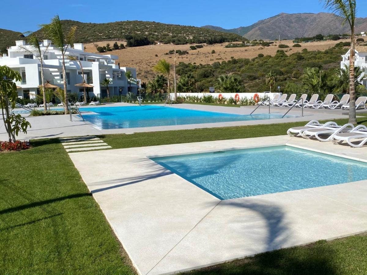 Al-1514 - 3 Bedrooms Lägenhet Estepona