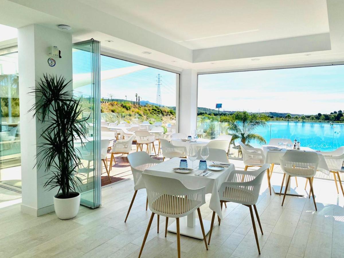 Al-1514 - 3 Bedrooms Lägenhet Estepona